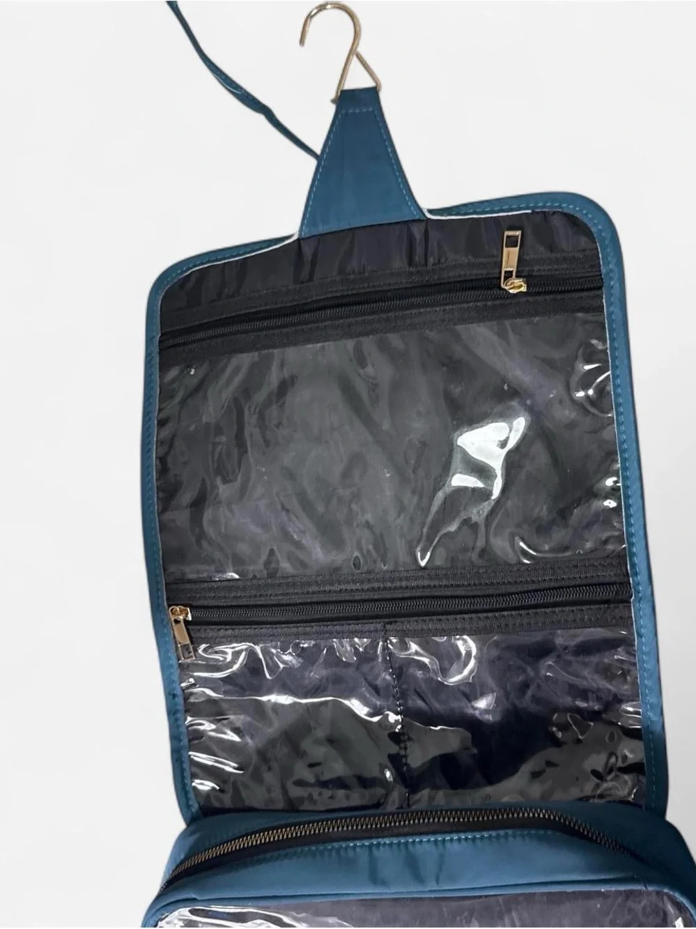 Adrienne Vittadini Teal Quilted Women’s Bathroom Carry Bag